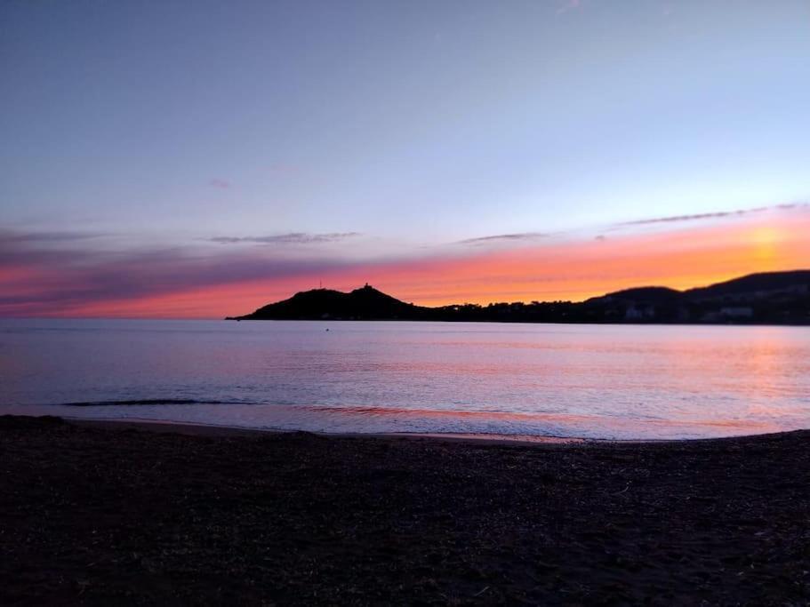 Village Cap Esterel, Piscine, Plage Saint-Raphaël Buitenkant foto