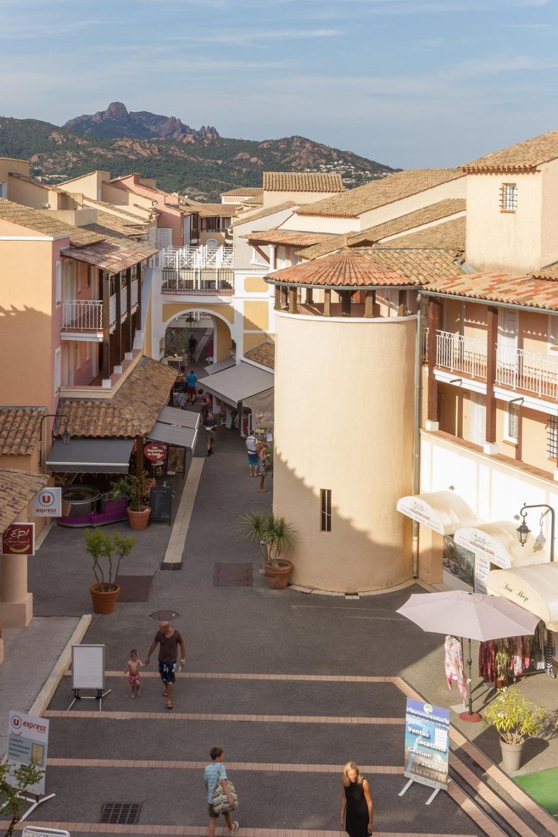 Village Cap Esterel, Piscine, Plage Saint-Raphaël Buitenkant foto