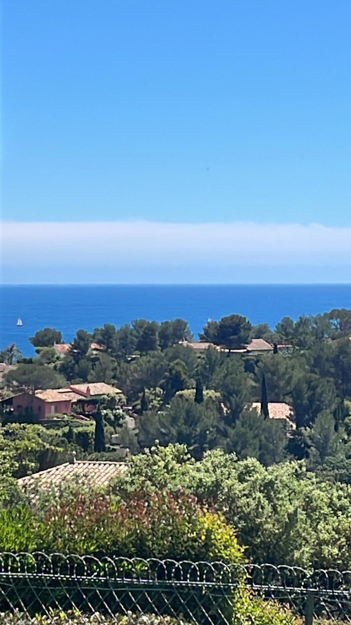 Village Cap Esterel, Piscine, Plage Saint-Raphaël Buitenkant foto