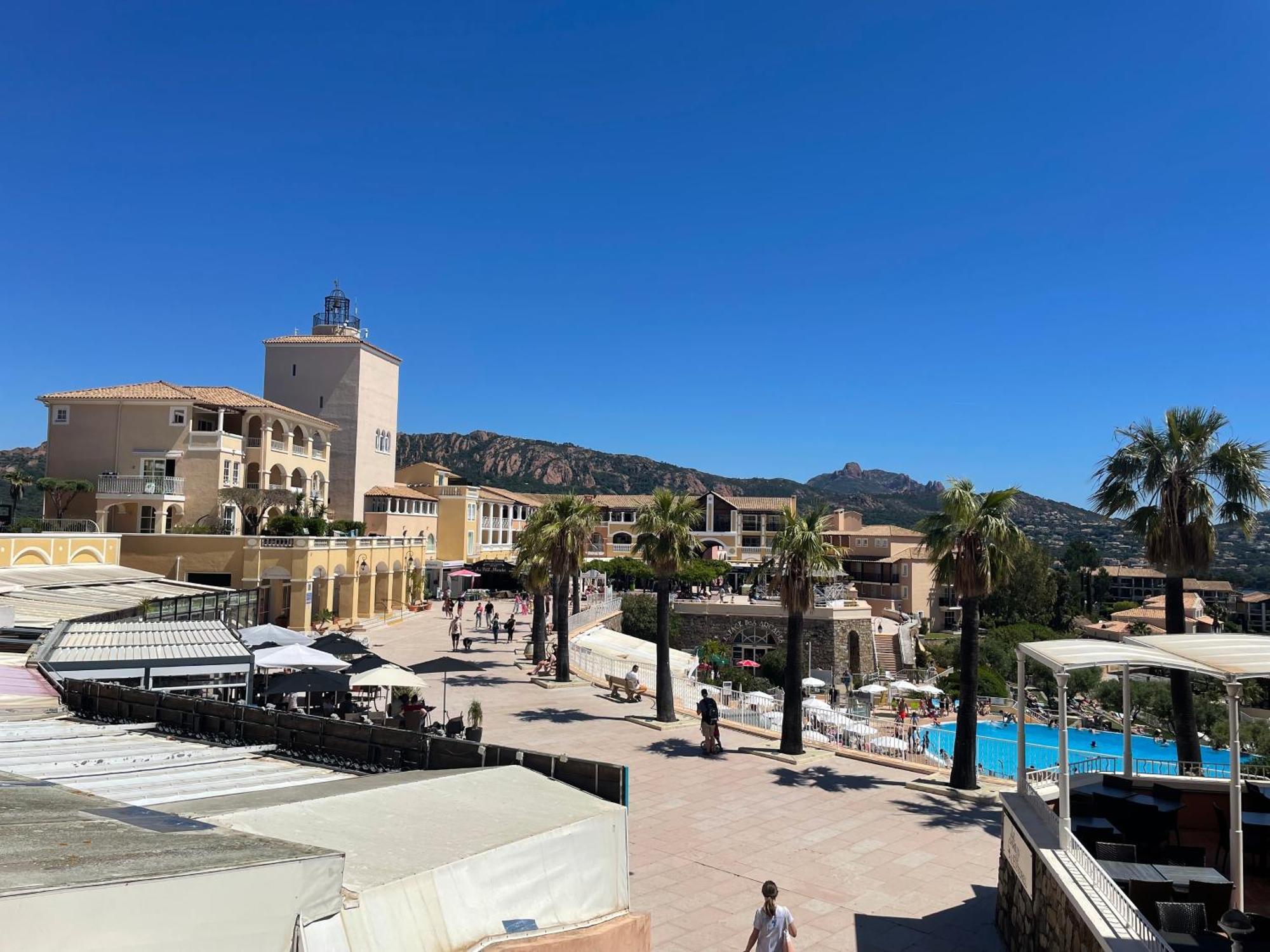 Village Cap Esterel, Piscine, Plage Saint-Raphaël Buitenkant foto