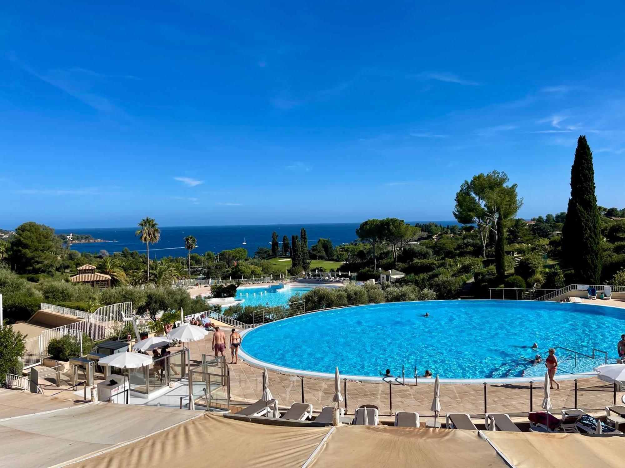 Village Cap Esterel, Piscine, Plage Saint-Raphaël Buitenkant foto